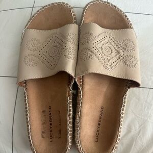 Lucky Brand Beige Embroidered Sandals